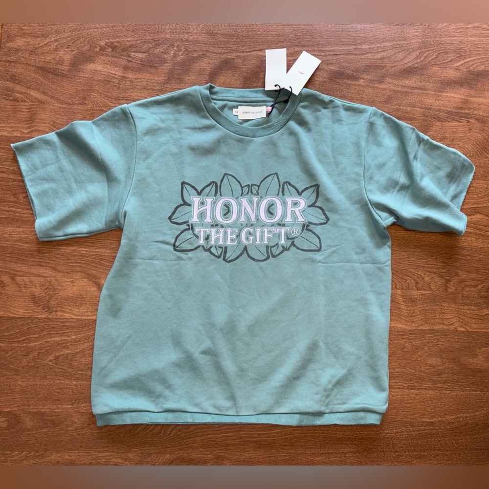 Kids "Honor the Gift" Graphic sweatshirt - Sage Green